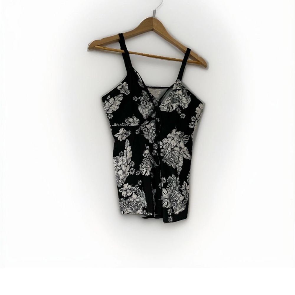 Time And Tru Floral Tankini Swimsuit Top. Women’s Extra Large.